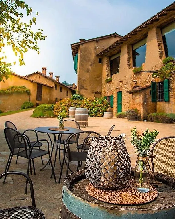 Country house Agriturismo La Costa Guest House Perego Italy