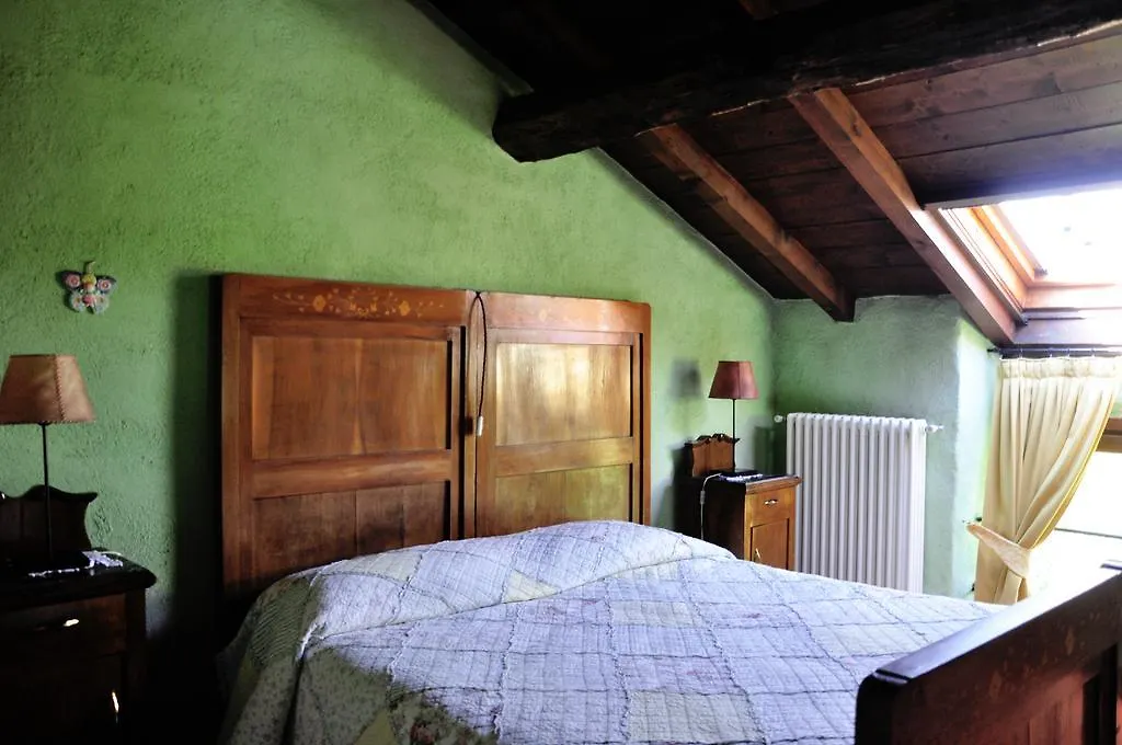 Country house Agriturismo La Costa Guest House Perego Italy